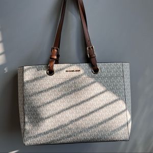 MK Commuter Tote with tags